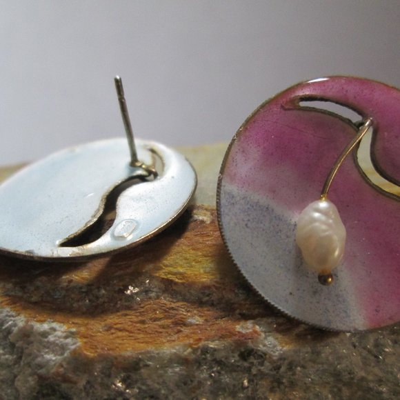 Sunrise Enamel & Genuine Pearl Earrings, Pierced - Picture 5 of 9